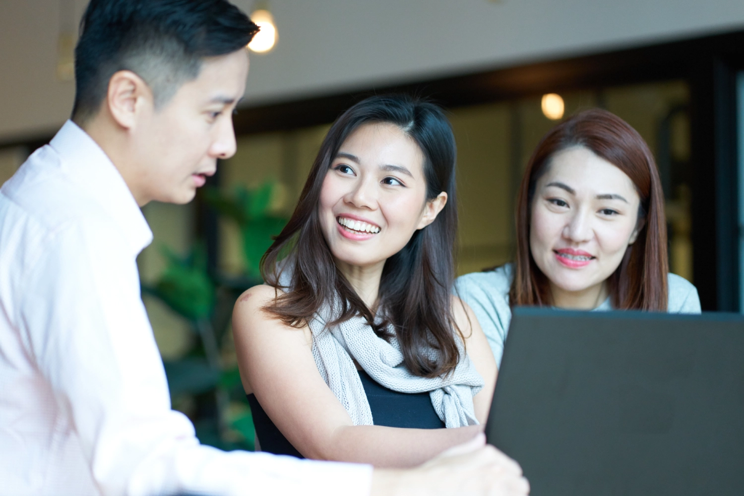 Foundations of Emotional Intelligence for Better Communication and Relationships